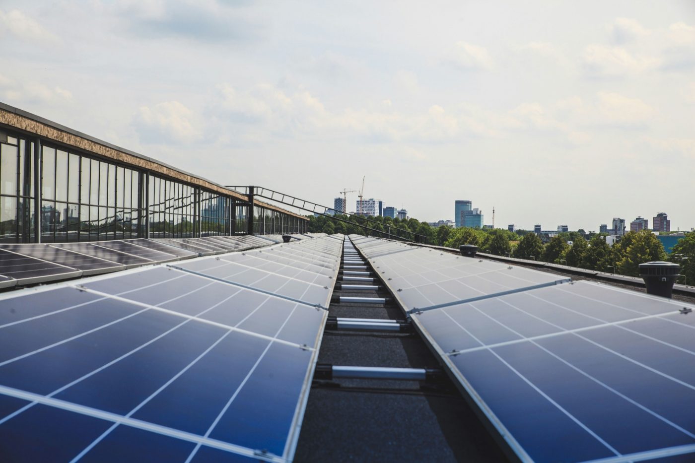 Solarspitzengesetz 2025: Was Gewerbebetriebe und Kliniken jetzt wissen müssen